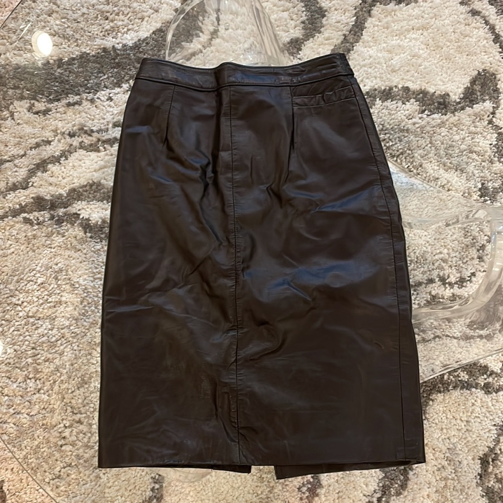 Black leather skirt lined genuine 100% leather Argentina COMINT designer size3/4